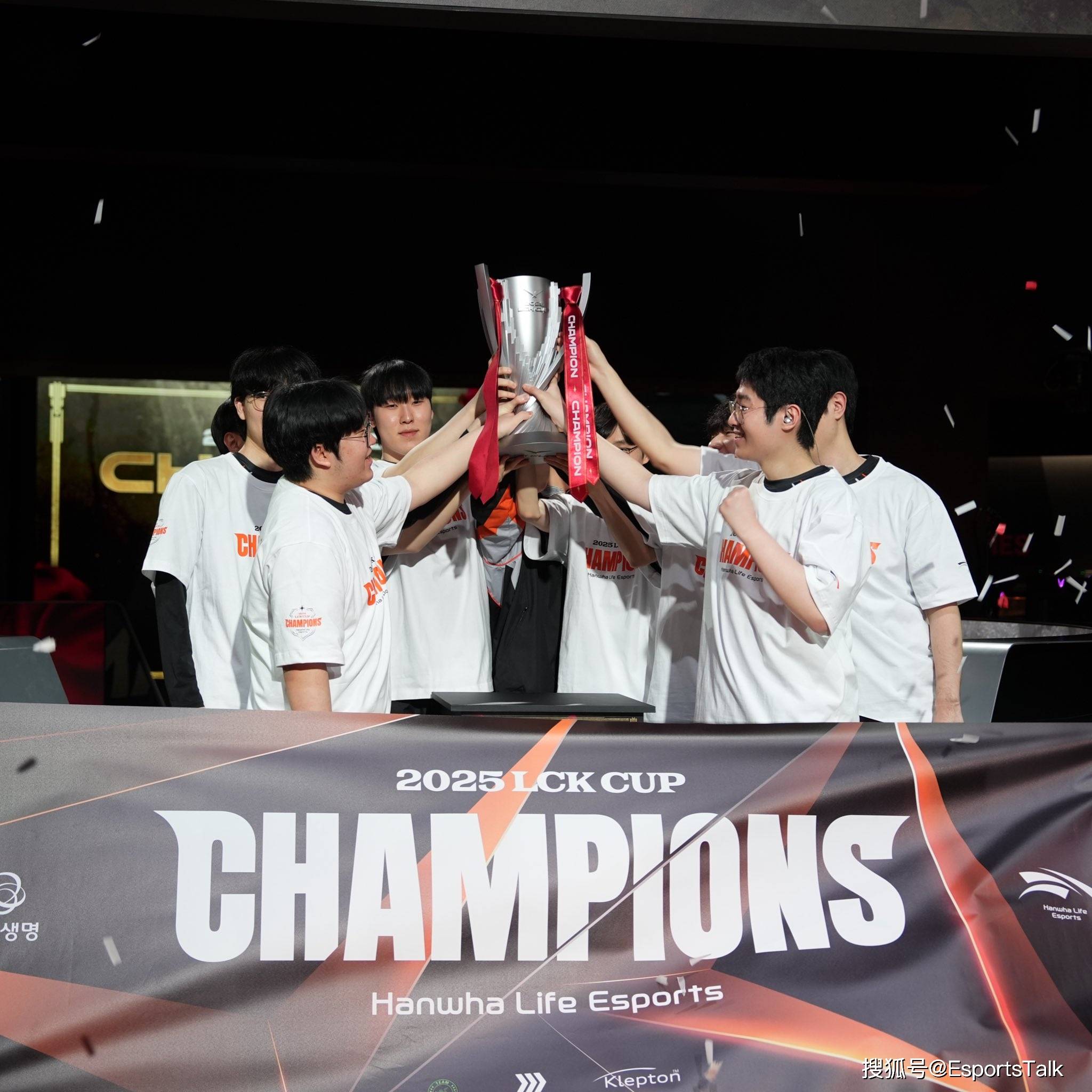 FNC力克DK,Bin线上压制力十足焦点之战八强赛,技惊四座 FNC力克DK,Bin线上压制力十足焦点之战八强赛,技惊四座