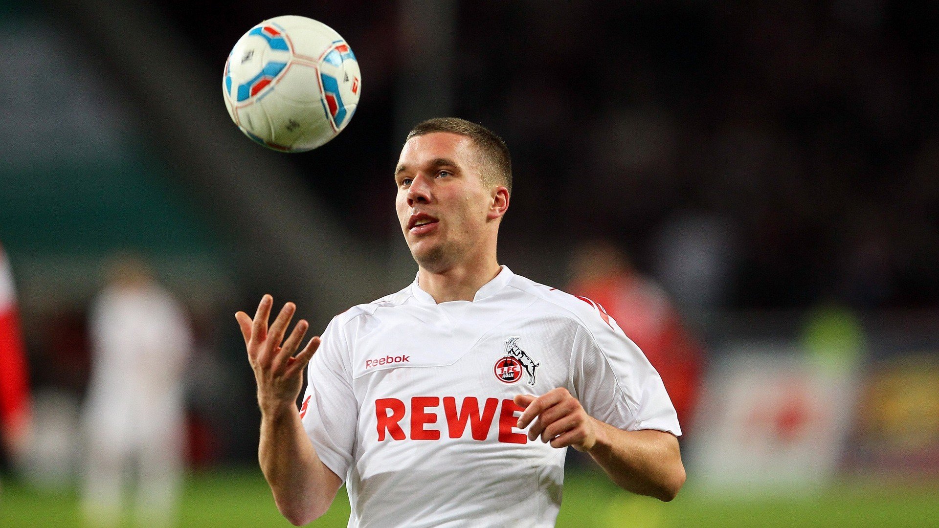 库尔图瓦封神之夜！牙买加爆冷逆转曼联，完美扑救改写比赛剧本